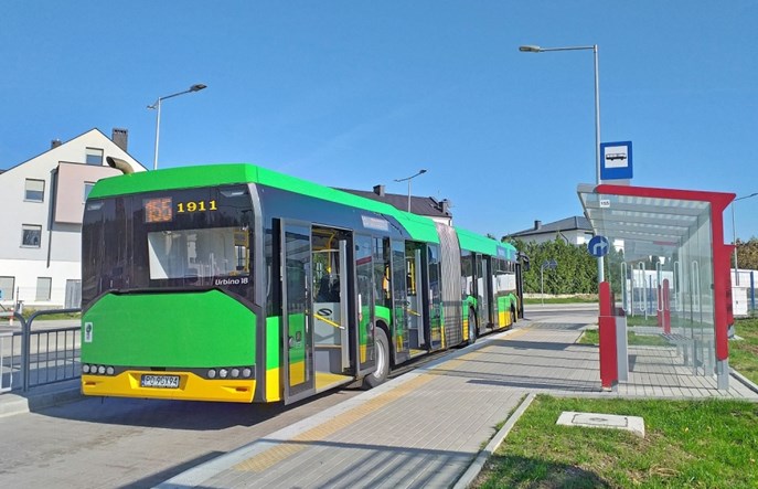 Poznań wietrzy autobusy. Kierowcy w Lublinie z żelem antybakteryjnym