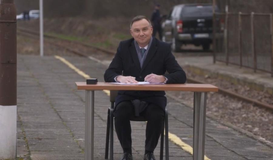 Kolej Plus z podpisem prezydenta Andrzeja Dudy Kolej Plus z podpisem prezydenta Andrzeja Dudy