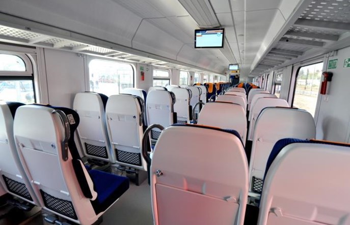 Adamczyk: Będą ograniczenia liczby pociągów PKP Intercity z powodu epidemii koronawirusa