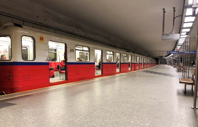 Trzaskowski: Nie wykluczamy przejścia na rozkłady weekendowe w Warszawie