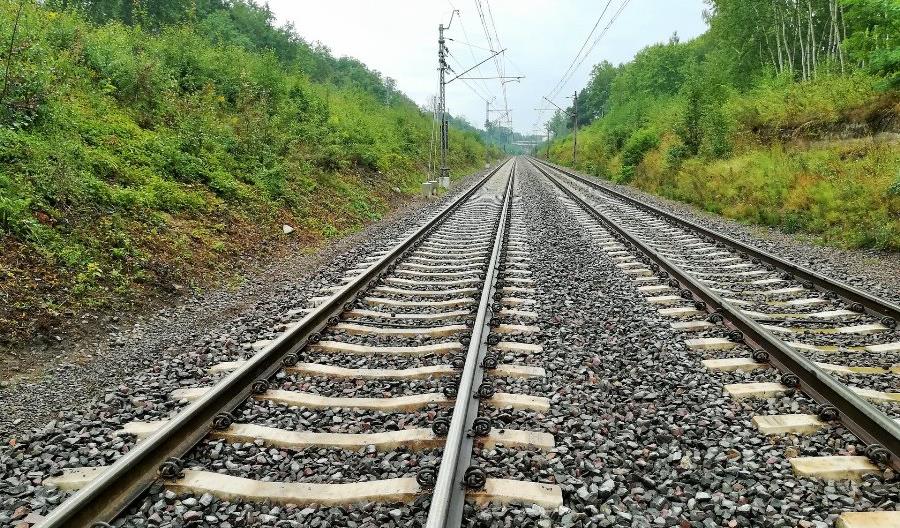 Trzy osoby zatrzymane podczas próby kradzieży torów Trzy osoby zatrzymane podczas próby kradzieży torów