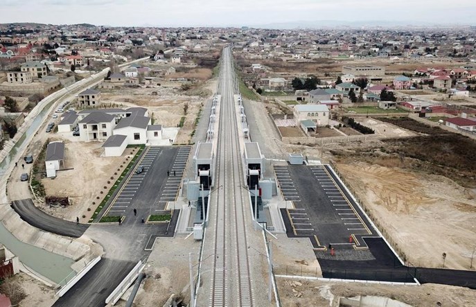 Koleje Azerskie zbudowały linię obwodową wokół Baku. Pociągi na razie nie wyjeżdżają
