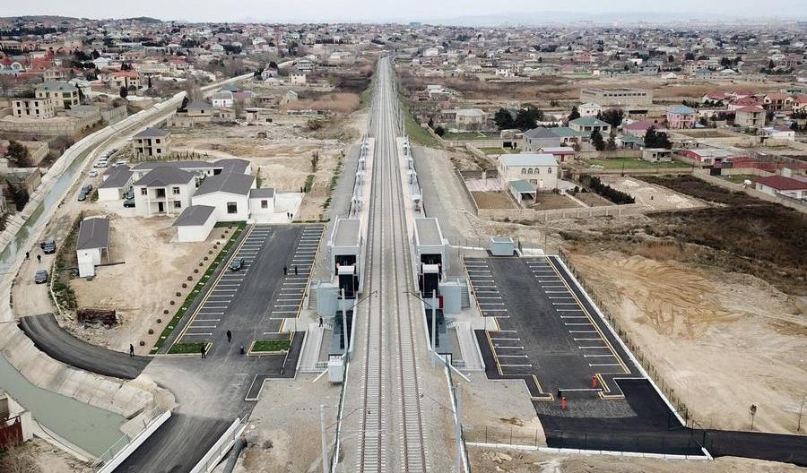 Koleje Azerskie zbudowały linię obwodową wokół Baku. Pociągi na razie nie wyjeżdżają