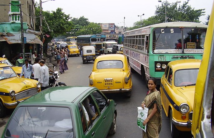 Indie zamknęły miasta w stylu „Wuhan”. Na tydzień
