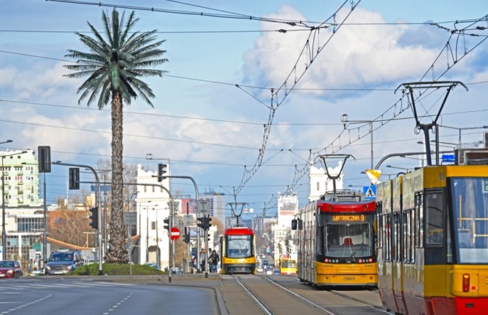 Trzaskowski: W komunikacji publicznej potrzeba elastyczności. Pytania do rządu