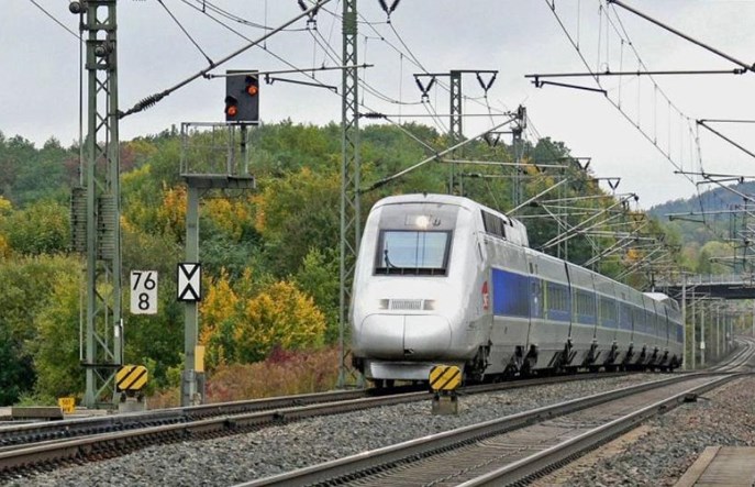 Francja: Skład TGV wykorzystany do ewakuacji chorych