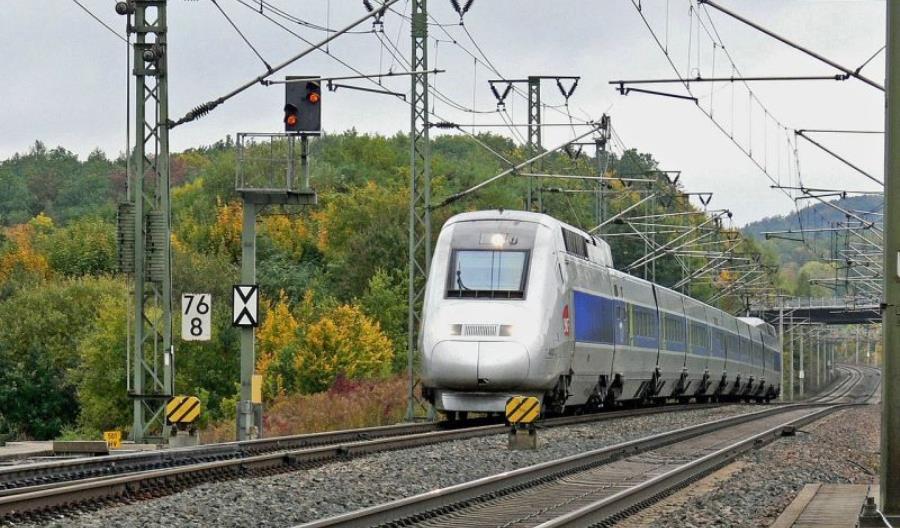 Francja: Skład TGV wykorzystany do ewakuacji chorych Francja: Skład TGV wykorzystany do ewakuacji chorych