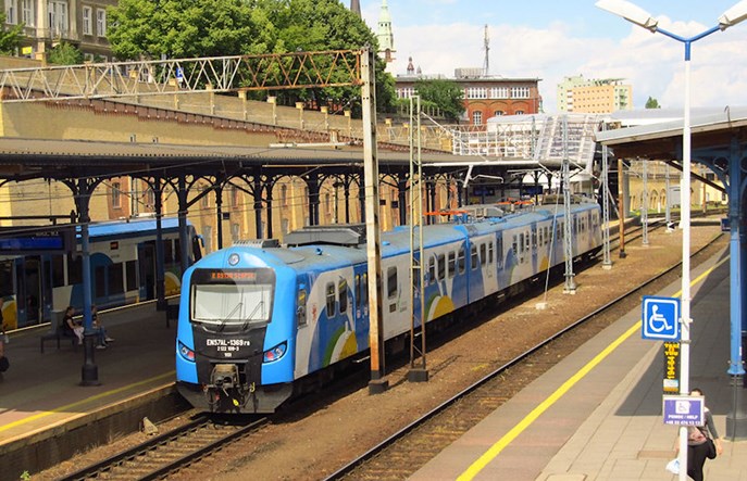 Polregio wyjaśnia zakup trzech EN57AL od Pomorza Zachodniego
