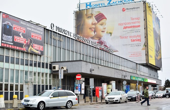 Polonus na pomoc przewoźnikom korzystającym z dworca Warszawa Zachodnia