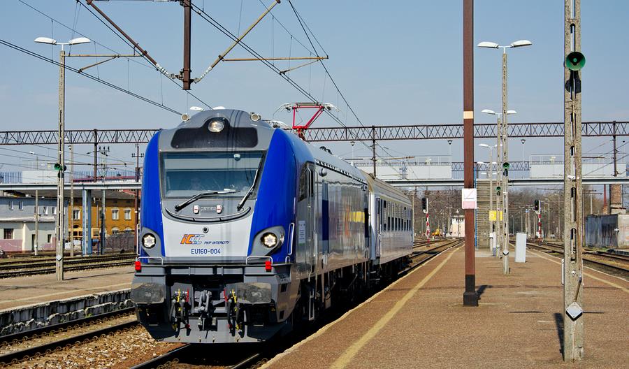 Znikoma frekwencja w pociągach PKP Intercity. Pendolino i ekspresy wstrzymane do odwołania Znikoma frekwencja w pociągach PKP Intercity. Pendolino i ekspresy wstrzymane do odwołania