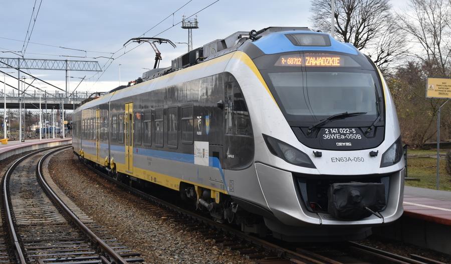 Koronawirus zmienia rozkłady jazdy w regionach. Rzeź pociągów na Opolszczyźnie Koronawirus zmienia rozkłady jazdy w regionach. Rzeź pociągów na Opolszczyźnie