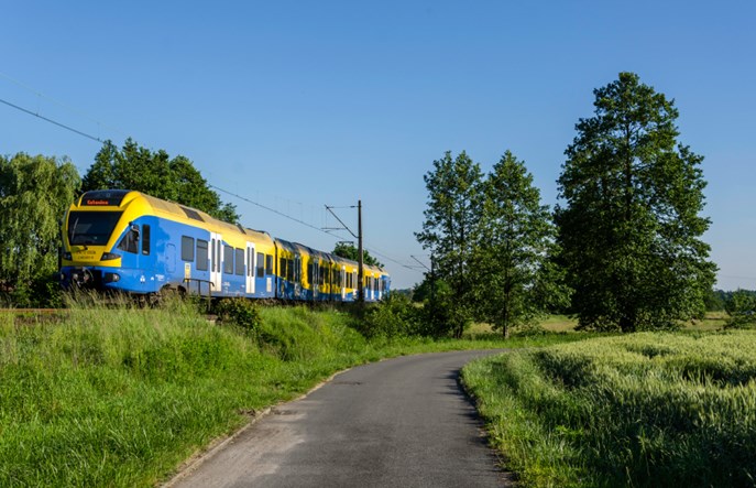 Śląskie Flirty otrzymają nowoczesne systemy informacji, monitoring i gniazdka