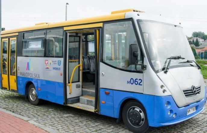 Koleje Małopolskie bez autobusów dowozowych. Koronawirus i nierozstrzygnięty przetarg
