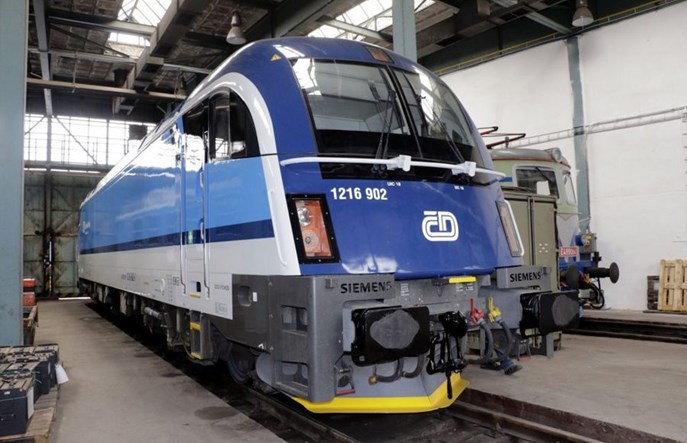 Koleje Czeskie wprowadziły do ruchu lokomotywy wielosystemowe Taurus. Nie wjadą do Polski