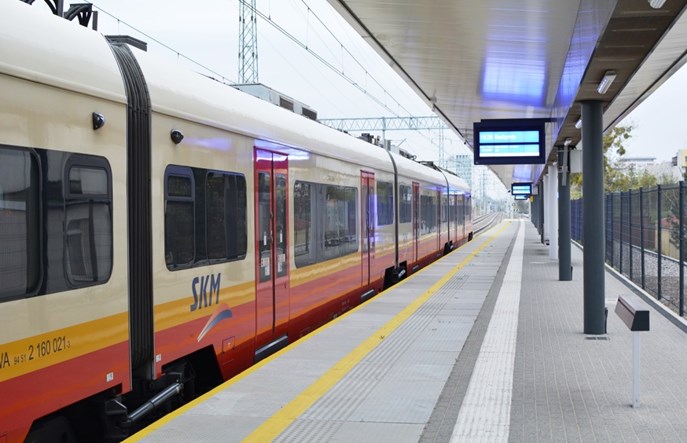 Warszawa: Problem z windami na linii obwodowej. Nie zostały odebrane