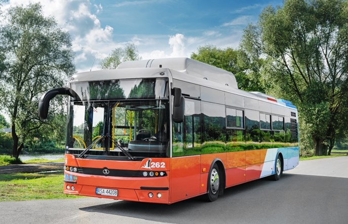 Co z gazowcami? Ministerstwo odpowiada posłom i stawia na elektryki