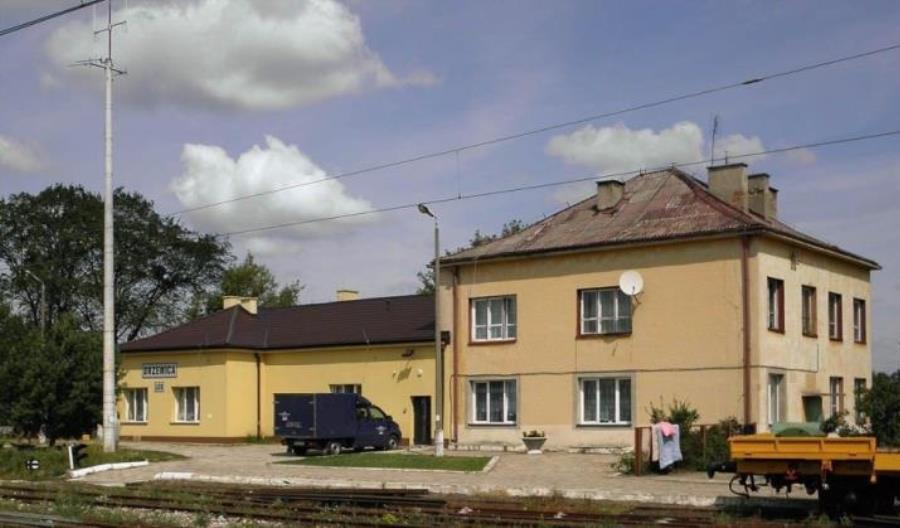 Łódzkie: ŁKA na razie bez pociągów do Drzewicy. Przez pandemię Łódzkie: ŁKA na razie bez pociągów do Drzewicy. Przez pandemię