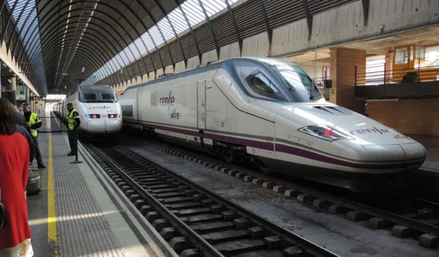 Hiszpania: Renfe jednak z dziesięcioletnim kontraktem Hiszpania: Renfe jednak z dziesięcioletnim kontraktem