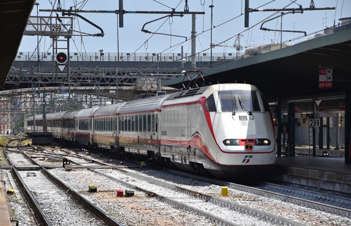 Włoski transport kolejowy powoli wraca do normalności