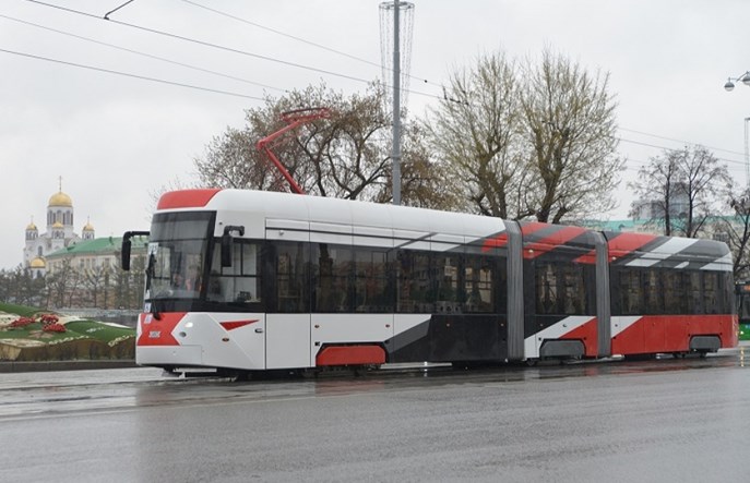 Jekaterynburg testuje niskopodłogowy tramwaj Uraltransmaszu