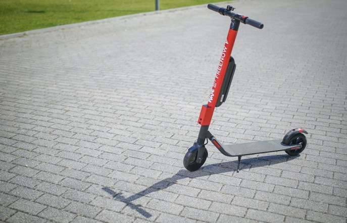 Hulajnogi hive wracają na ulice w czerwonych barwach