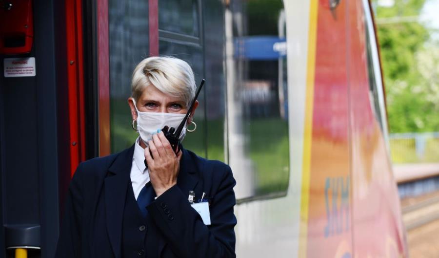 Kierowniczka pociągu SKM: Zdecydowana wększość pasażerów przestrzega obostrzeń Kierowniczka pociągu SKM: Zdecydowana wększość pasażerów przestrzega obostrzeń