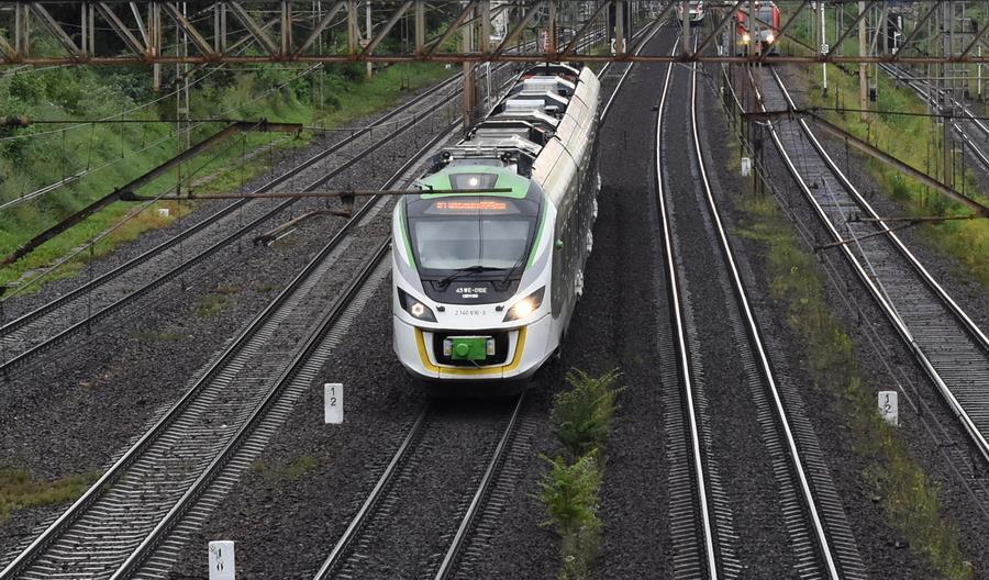 Warszawa: Utrudnienia w ruchu na linii średnicowej i grodziskiej Warszawa: Utrudnienia w ruchu na linii średnicowej i grodziskiej