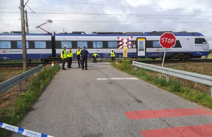 Zarzuty dla maszynisty po wypadku na przejeździe