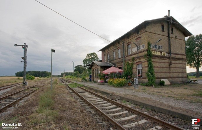 Wierzbno: Wyremontowany kolejowy ekspedyt ropy naftowej PGNiG