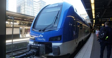Szwedzkie Transitio zwiększa zamówienie na pociągi piętrowe Stadlera