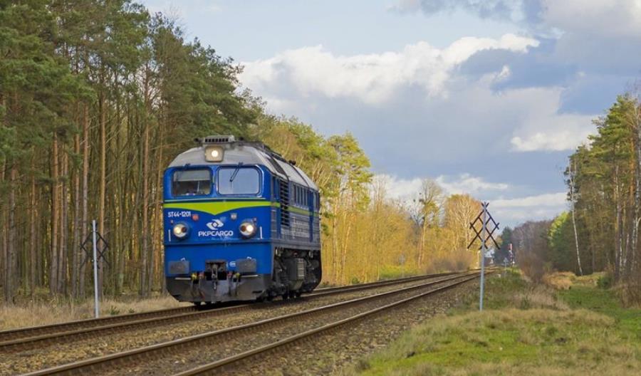Pesa i PKP Cargo porozumiały się w sprawie zmniejszenia liczby napraw ST44 Pesa i PKP Cargo porozumiały się w sprawie zmniejszenia liczby napraw ST44