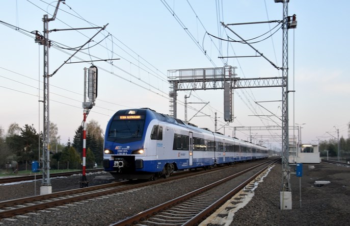 Linia radomska. Najpierw przejezdność, później dwa tory. 160 km/h w 2023 roku