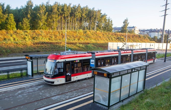 Gdańsk: Cztery oferty na projekt i budowę 30 wiat przystankowych