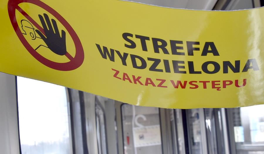 Konduktor i kierownik pociągu PKP Intercity z koronawirusem Konduktor i kierownik pociągu PKP Intercity z koronawirusem