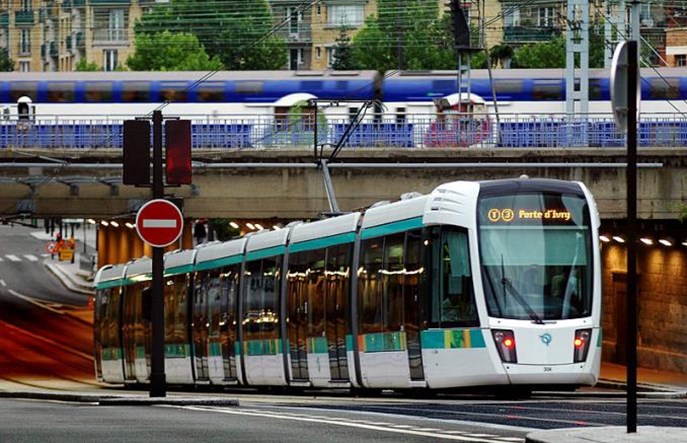 W Paryżu transport dla młodzieży będzie bezpłatny. Rada Miasta zadecydowała
