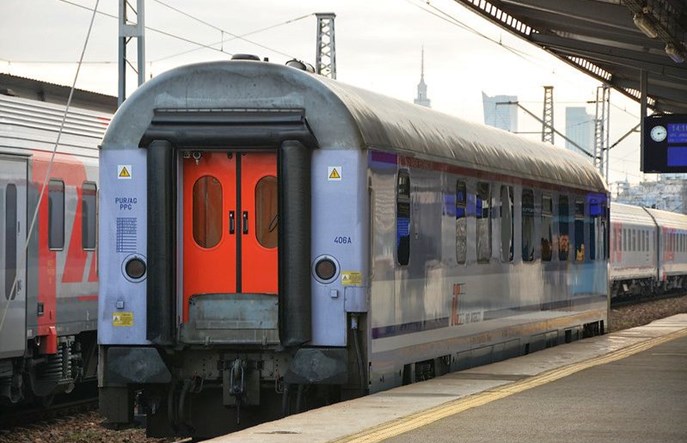 Miejscówki do biletów okresowych PKP Intercity dostępne przez aplikację