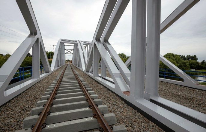 Od 30 sierpnia pociągi pojadą drugim nowym torem między Czachówkiem a Warką