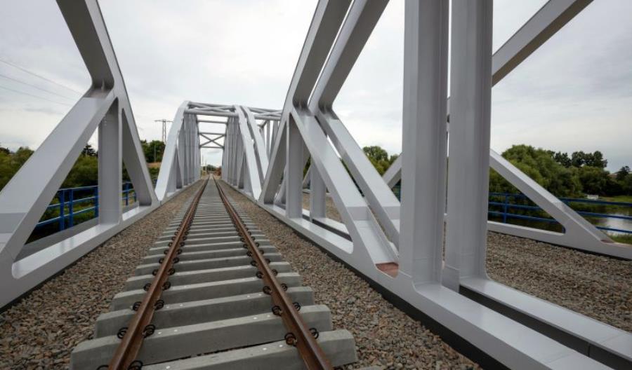 Od 30 sierpnia pociągi pojadą drugim nowym torem między Czachówkiem a Warką Od 30 sierpnia pociągi pojadą drugim nowym torem między Czachówkiem a Warką