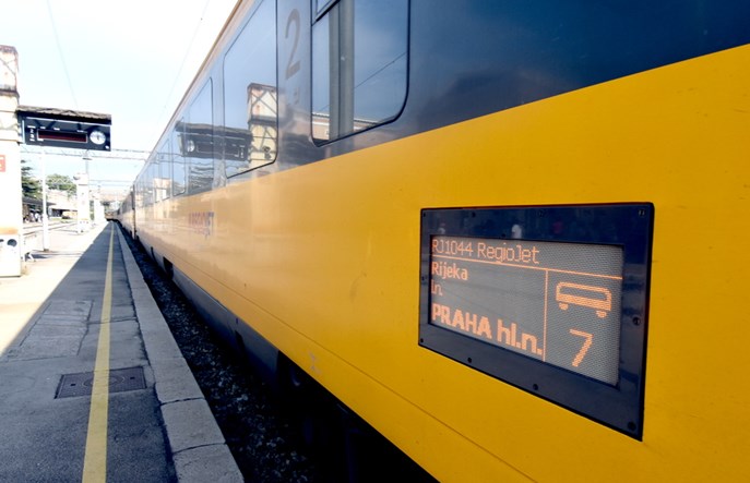 Prywatni czescy przewoźnicy kolejowi obniżają ceny biletów