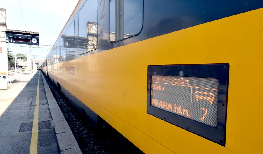 Prywatni czescy przewoźnicy kolejowi obniżają ceny biletów Prywatni czescy przewoźnicy kolejowi obniżają ceny biletów