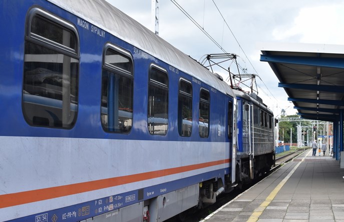 Ile wagonów sypialnych i kuszetek kursuje w pociągach PKP Intercity?