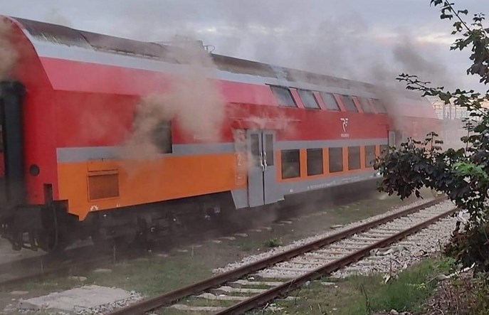 Spłonął kolejny wagon piętrowy Polregio