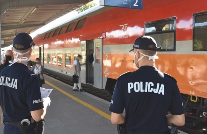 Drużyny konduktorskie nie mogą nakładać kar za brak maseczki