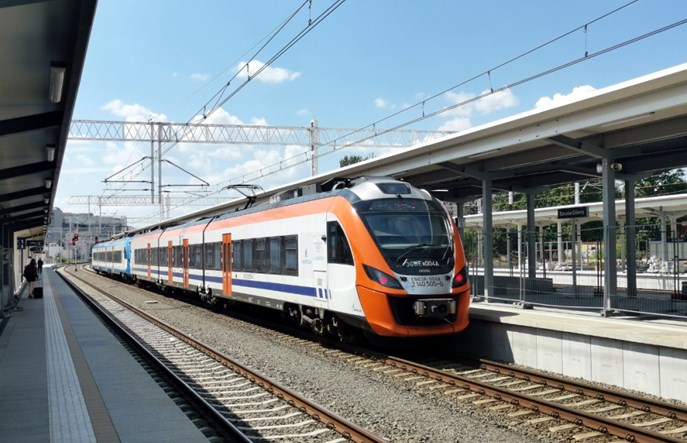 PKP PLK: 130 mln zł utraconych przychodów z powodu odwołania pociągów 