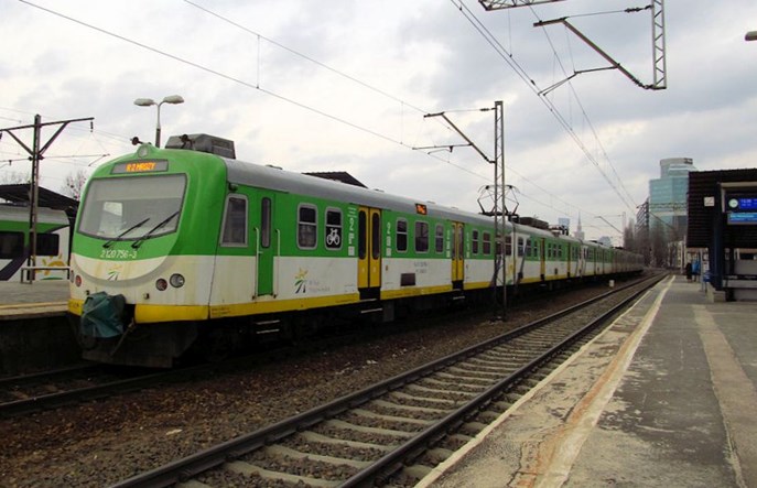 Pociągi Kolei Mazowieckich z wielokilometrowym objazdem... po Warszawie 