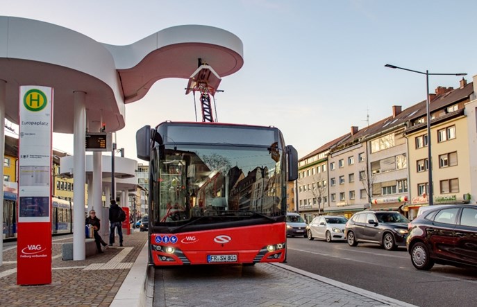Na ulicach Freiburga jeszcze więcej elektrycznych Solarisów