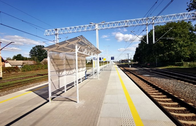Zduńska Wola: Kiedy na nowych peronach pojawi się niezbędne wyposażenie?