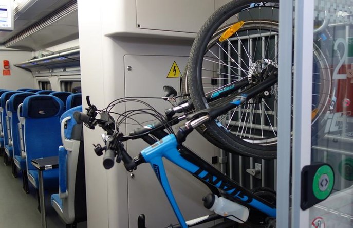 Coraz więcej rowerów w PKP IC