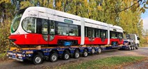 Łotwa: Pierwszy tramwaj Končaru w drodze do Lipawy