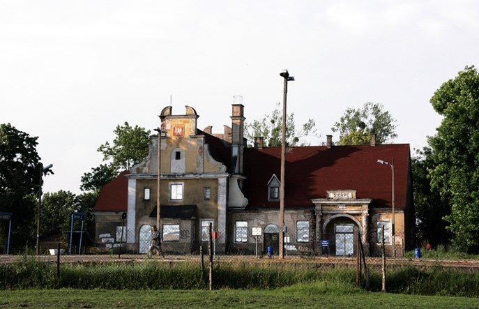 Sierpc: Kolej chce sprzedać dworzec. „Nieczynny od siedemnastu lat” 